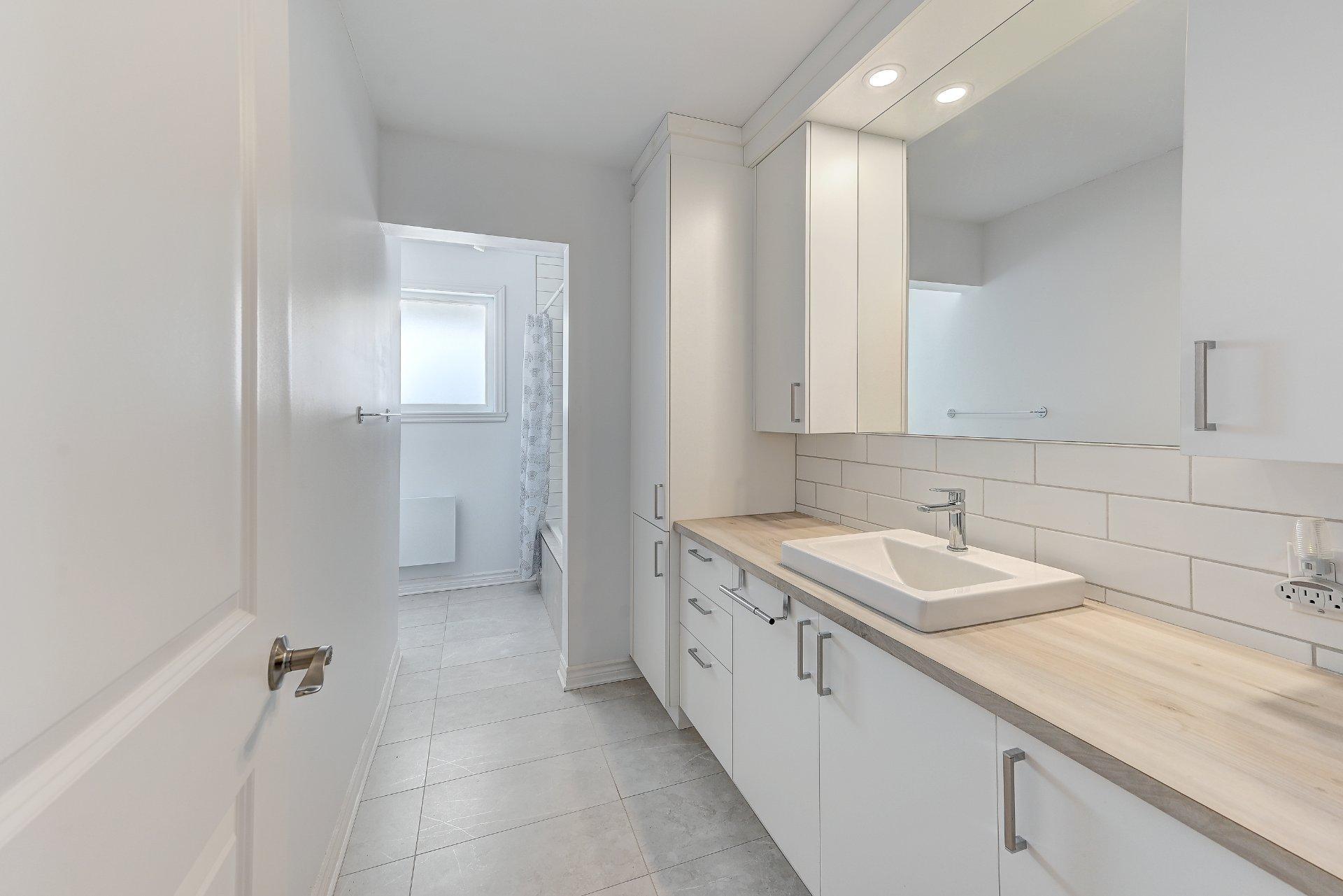 









45


Rue du Collège

,
Delson,




QC
J5B2B6

