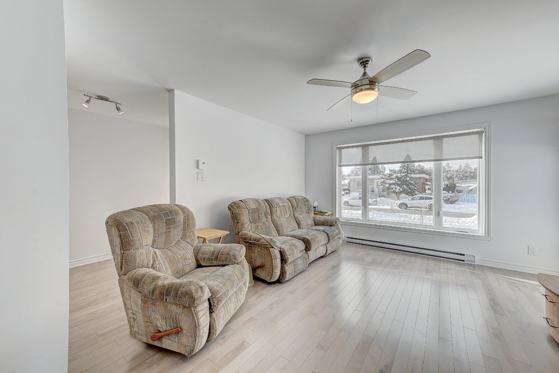 









45


Rue du Collège

,
Delson,




QC
J5B2B6

