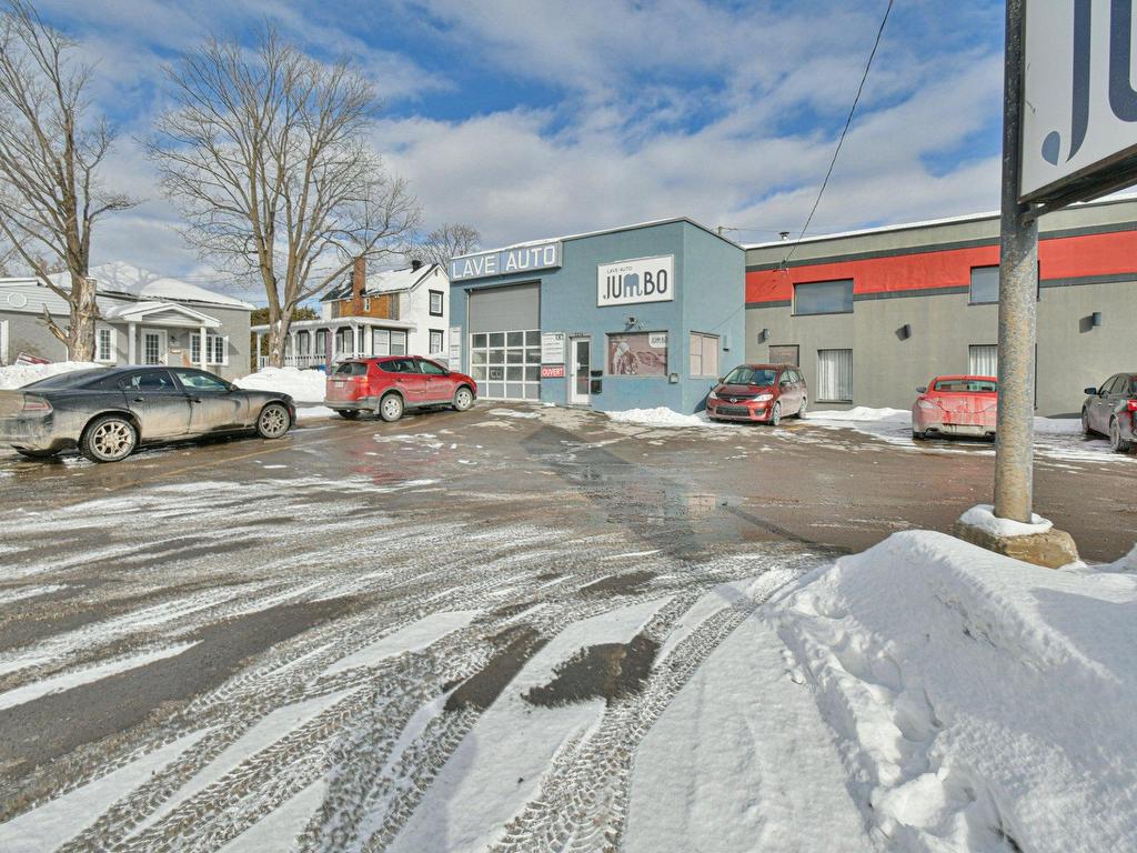 









2214


Boul. du Curé-Labelle

,
Saint-Jérôme,




QC
J7Y1T5

