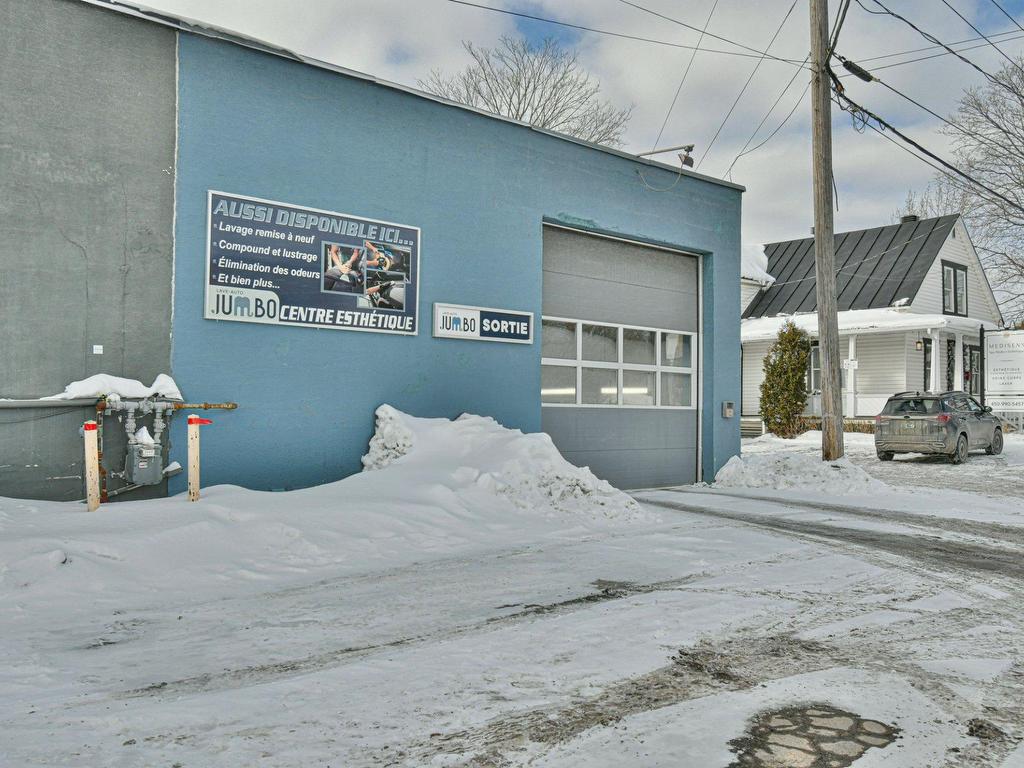 









2214


Boul. du Curé-Labelle

,
Saint-Jérôme,




QC
J7Y1T5

