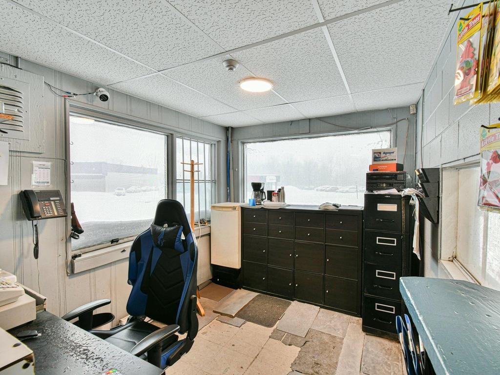 









2214


Boul. du Curé-Labelle

,
Saint-Jérôme,




QC
J7Y1T5

