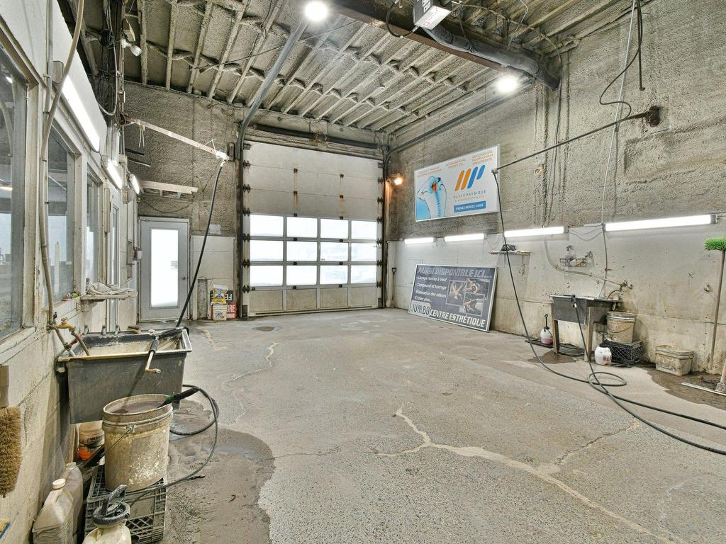 









2214


Boul. du Curé-Labelle

,
Saint-Jérôme,




QC
J7Y1T5

