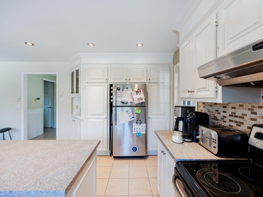 









940


Rue Rembrandt

,
Brossard,




QC
J4X2G1

