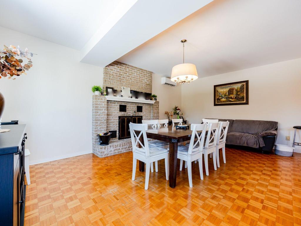 









940


Rue Rembrandt

,
Brossard,




QC
J4X2G1

