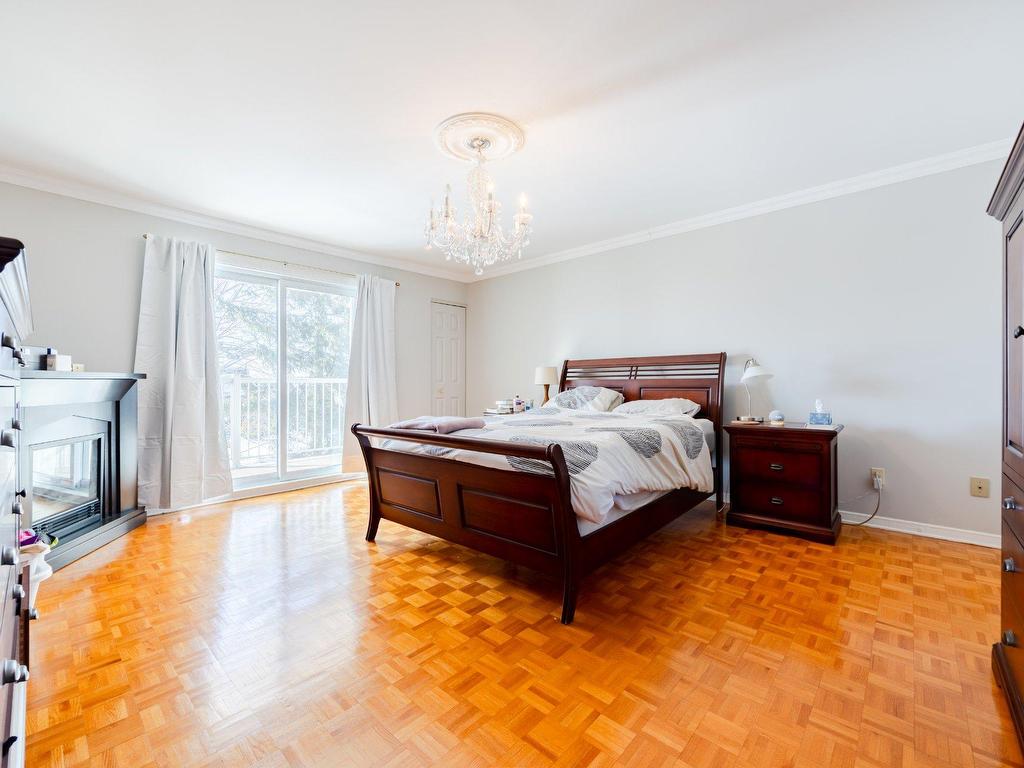 









940


Rue Rembrandt

,
Brossard,




QC
J4X2G1


