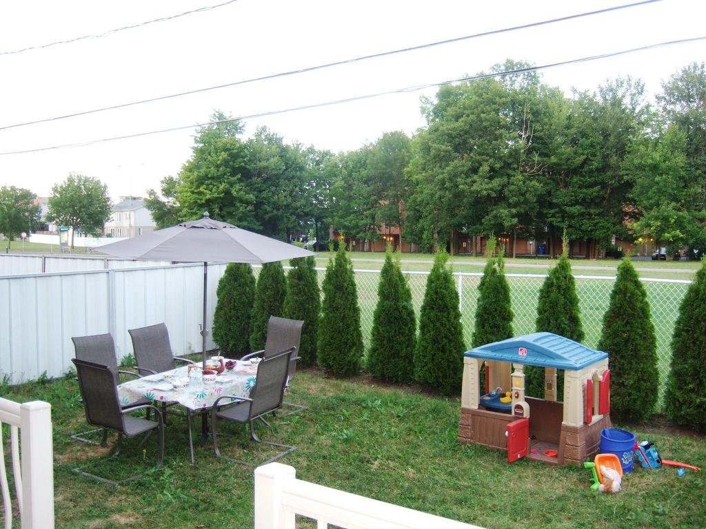









940


Rue Rembrandt

,
Brossard,




QC
J4X2G1

