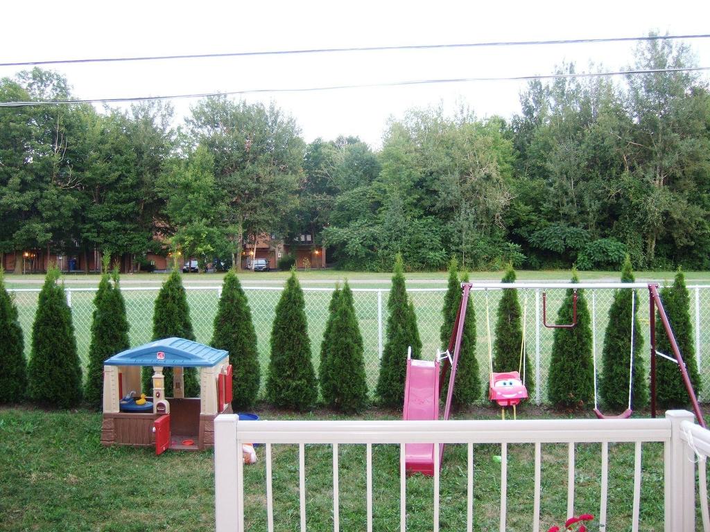 









940


Rue Rembrandt

,
Brossard,




QC
J4X2G1

