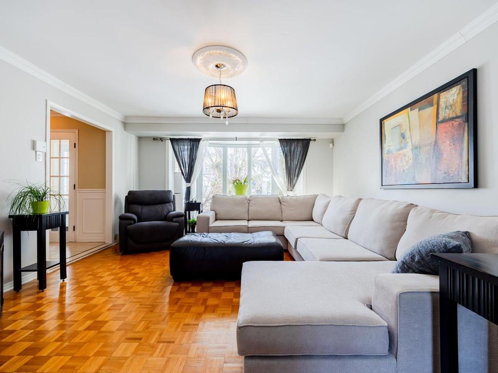 









940


Rue Rembrandt

,
Brossard,




QC
J4X2G1

