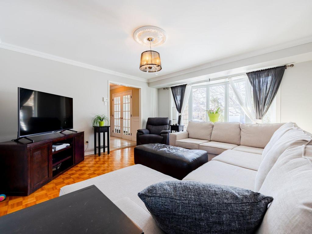 









940


Rue Rembrandt

,
Brossard,




QC
J4X2G1

