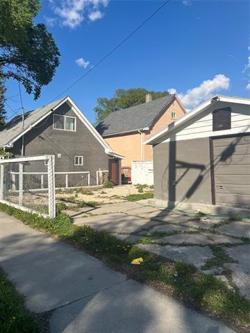 









530


Boyd

AVE,
Winnipeg,




MB
R2W 1P8


