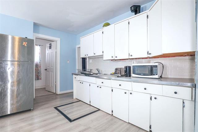 









530


Boyd

AVE,
Winnipeg,




MB
R2W 1P8


