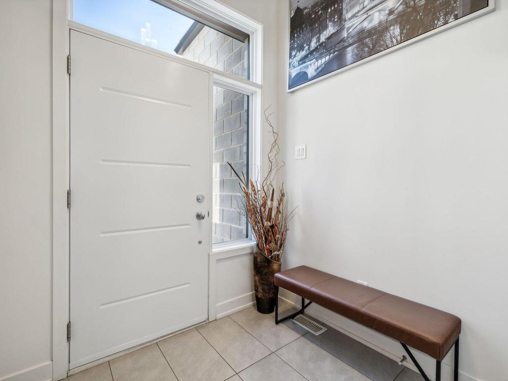 









275


Rue du Jockey

,
Gatineau (Aylmer),




QC
J9H0E4

