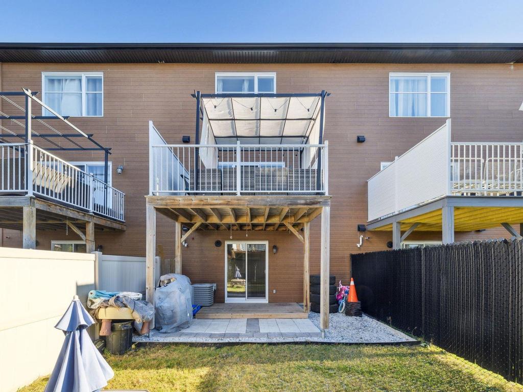 









275


Rue du Jockey

,
Gatineau (Aylmer),




QC
J9H0E4

