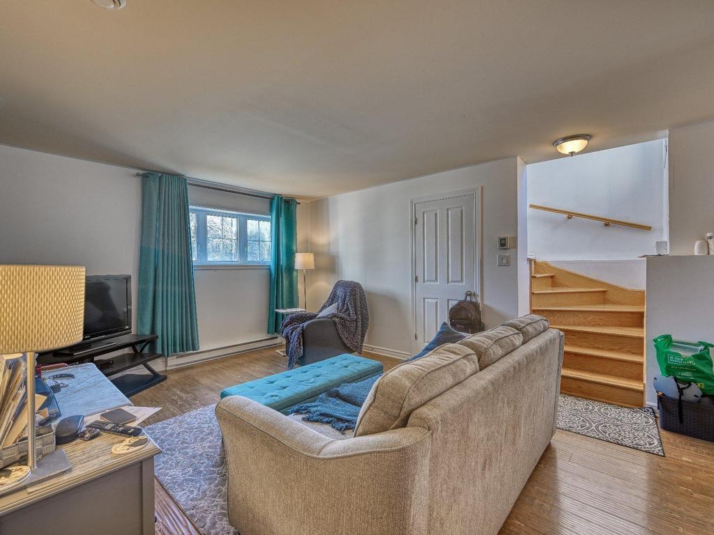 









2006

 - 2010


Rue Madame-Magnan

,
Deux-Montagnes,




QC
J7R1H8

