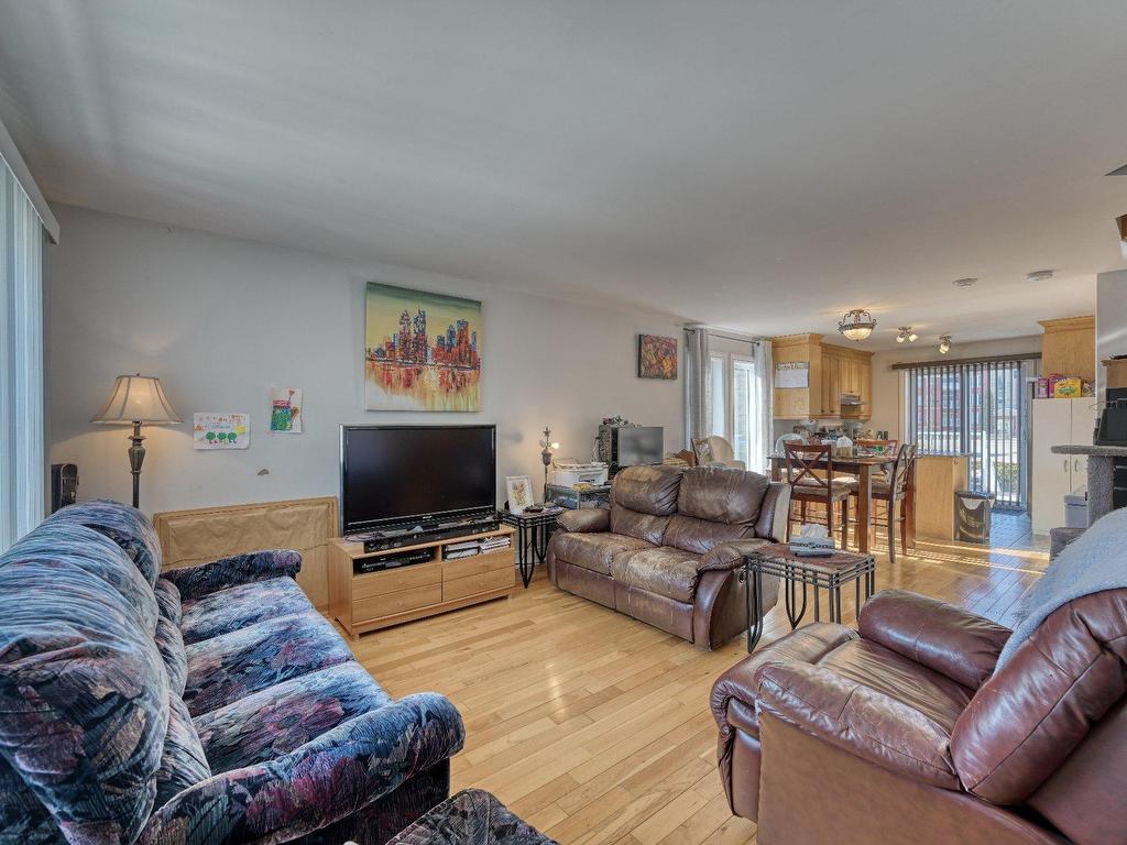 









2006

 - 2010


Rue Madame-Magnan

,
Deux-Montagnes,




QC
J7R1H8

