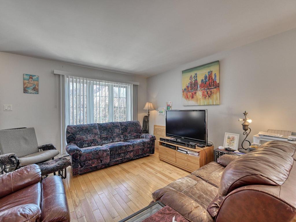 









2006

 - 2010


Rue Madame-Magnan

,
Deux-Montagnes,




QC
J7R1H8

