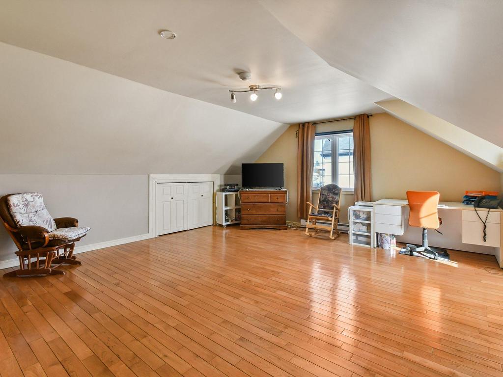 









3120


Rue Lareau

,
Carignan,




QC
J3L0J3

