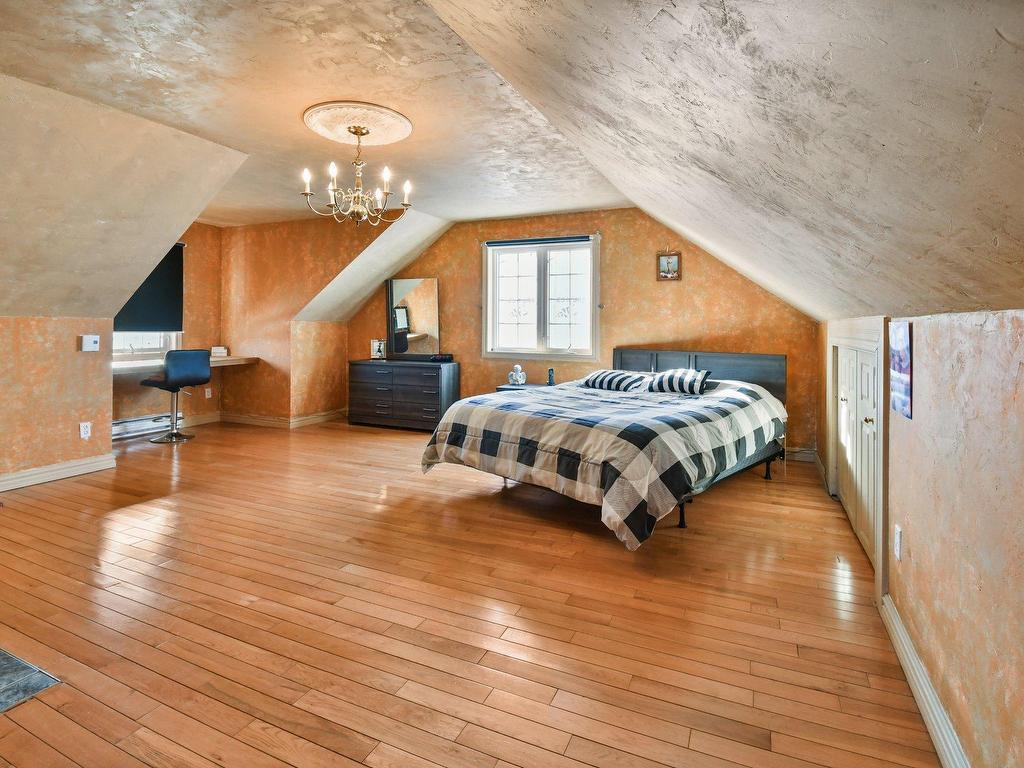









3120


Rue Lareau

,
Carignan,




QC
J3L0J3

