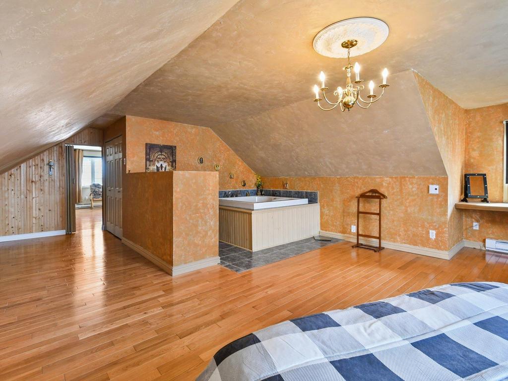 









3120


Rue Lareau

,
Carignan,




QC
J3L0J3

