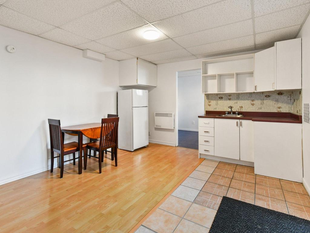









3120


Rue Lareau

,
Carignan,




QC
J3L0J3

