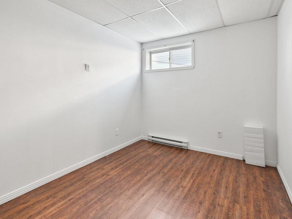 









3120


Rue Lareau

,
Carignan,




QC
J3L0J3

