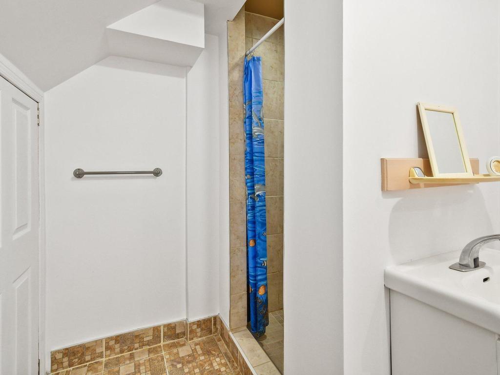 









3120


Rue Lareau

,
Carignan,




QC
J3L0J3

