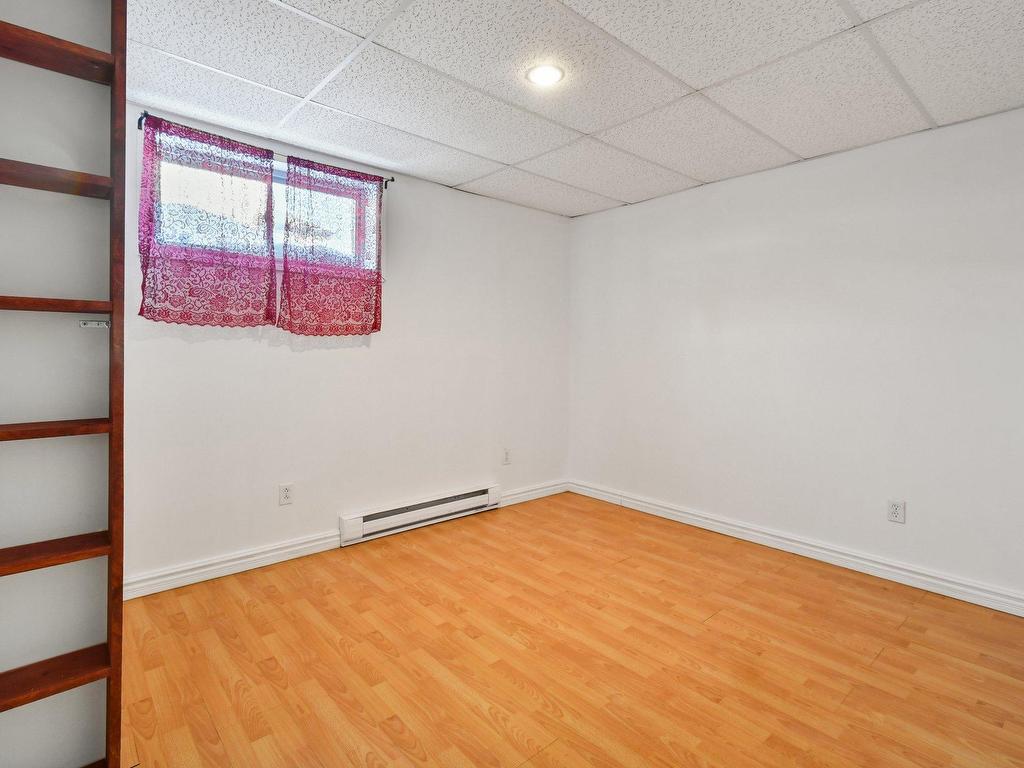 









3120


Rue Lareau

,
Carignan,




QC
J3L0J3

