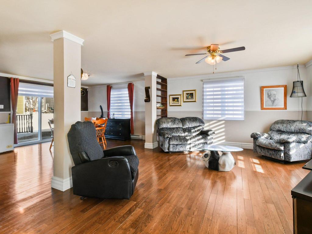 









3120


Rue Lareau

,
Carignan,




QC
J3L0J3

