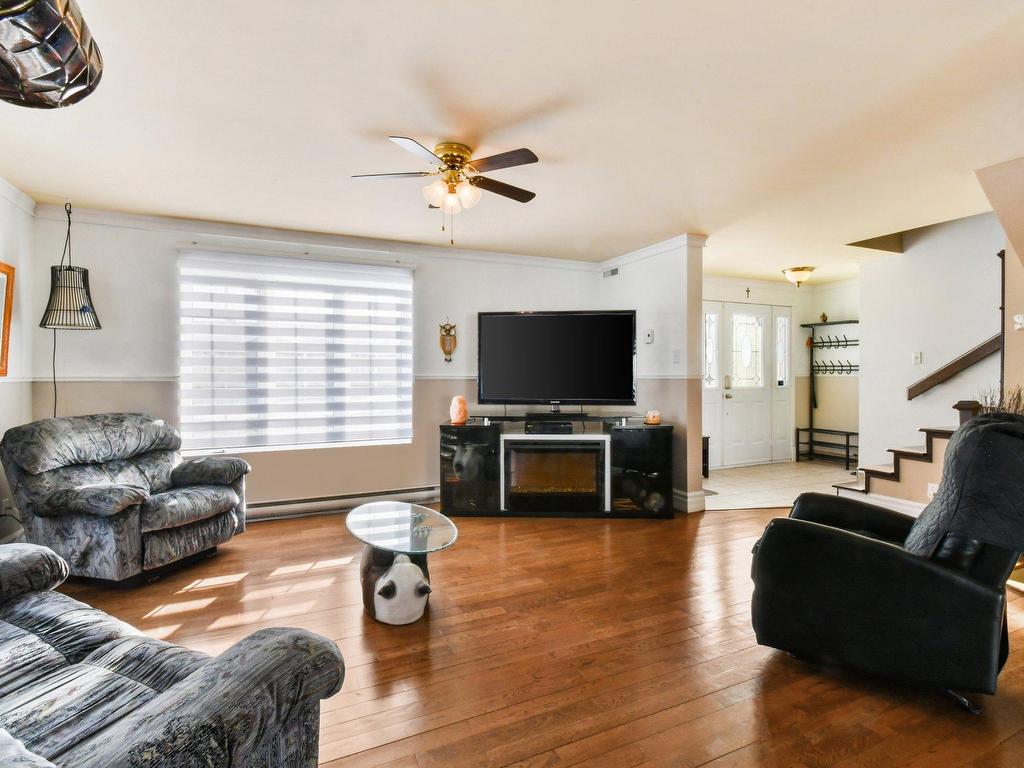 









3120


Rue Lareau

,
Carignan,




QC
J3L0J3

