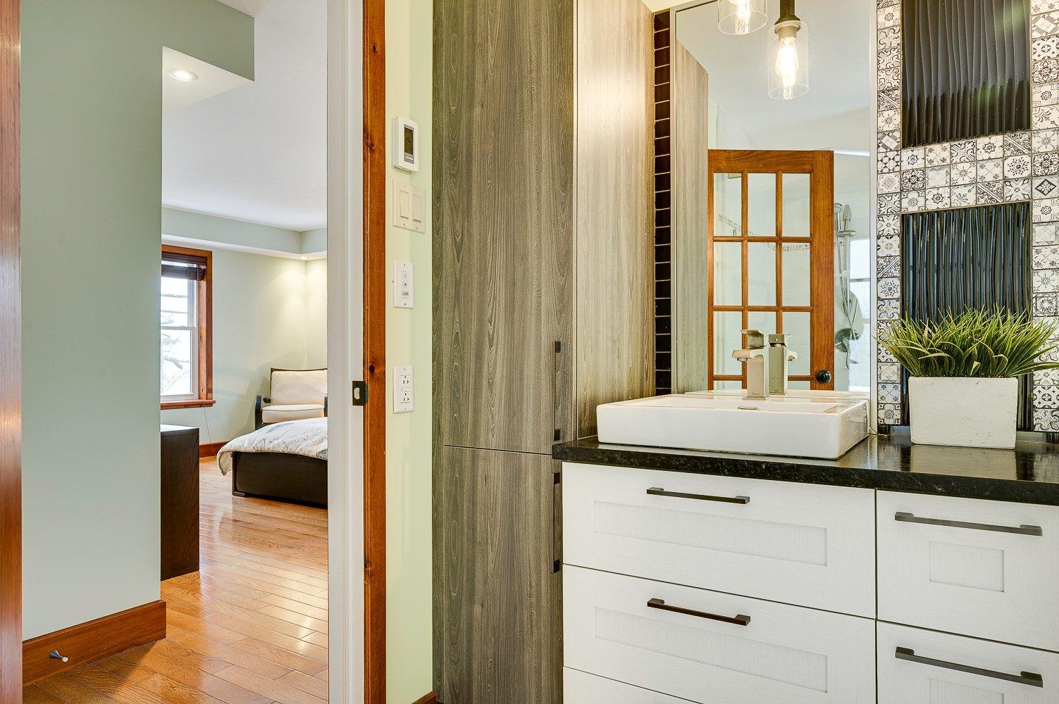 









29


Ch. des Mésanges

,
Sainte-Anne-des-Lacs,




QC
J0R1B0

