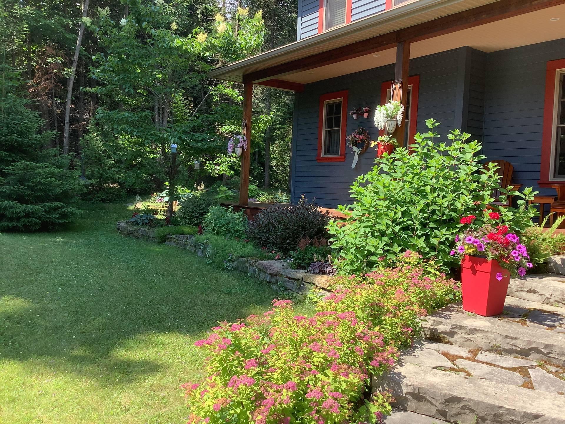 









29


Ch. des Mésanges

,
Sainte-Anne-des-Lacs,




QC
J0R1B0

