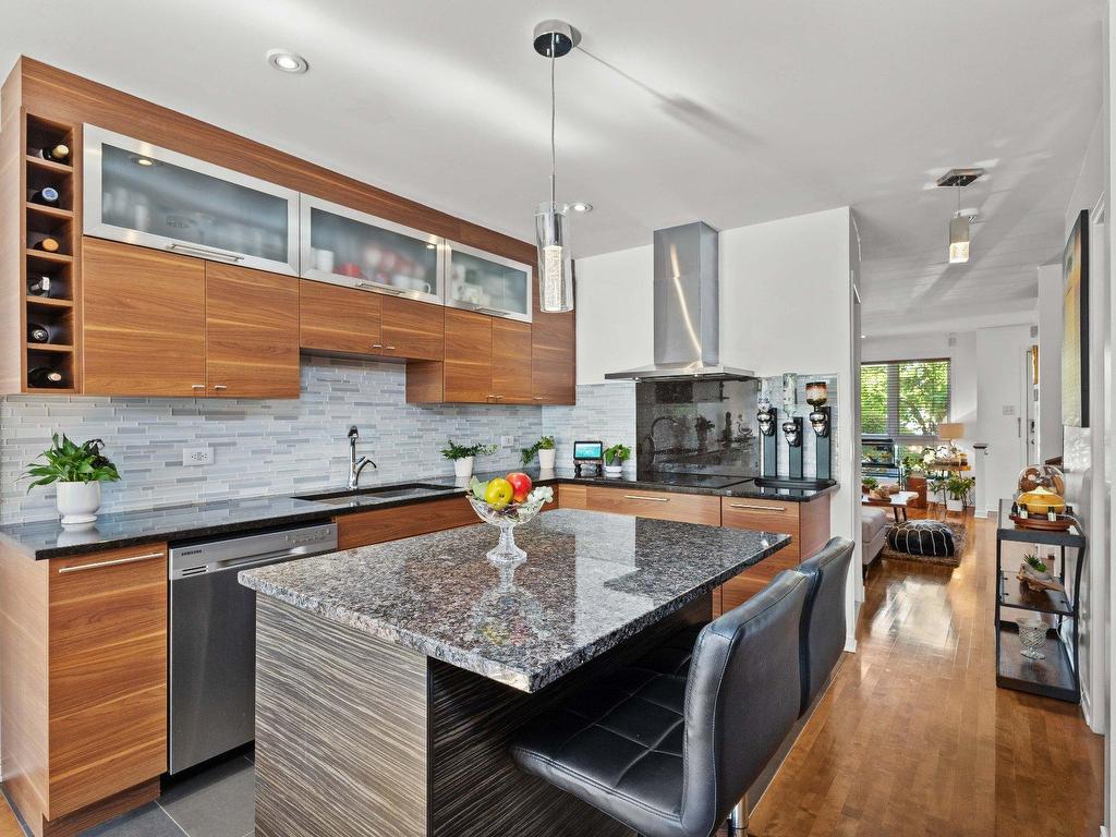 









4366


Av. du Midway

,
Rosemont/La Petite-Patrie (Montréal),




QC
H1Y3J4

