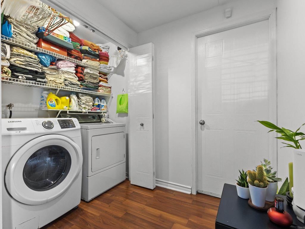 









4366


Av. du Midway

,
Rosemont/La Petite-Patrie (Montréal),




QC
H1Y3J4

