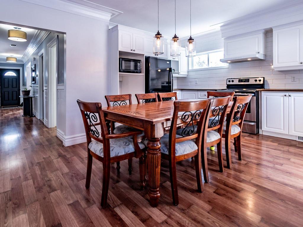 









3040


Boul. St-Michel

,
Trois-Rivières,




QC
G9A5E3

