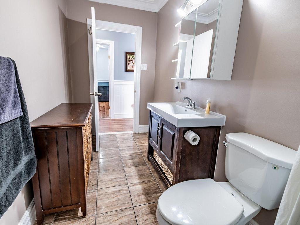 









3040


Boul. St-Michel

,
Trois-Rivières,




QC
G9A5E3

