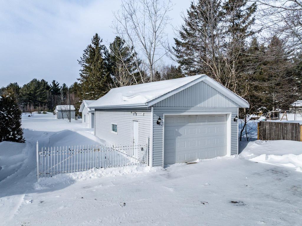 









3040


Boul. St-Michel

,
Trois-Rivières,




QC
G9A5E3

