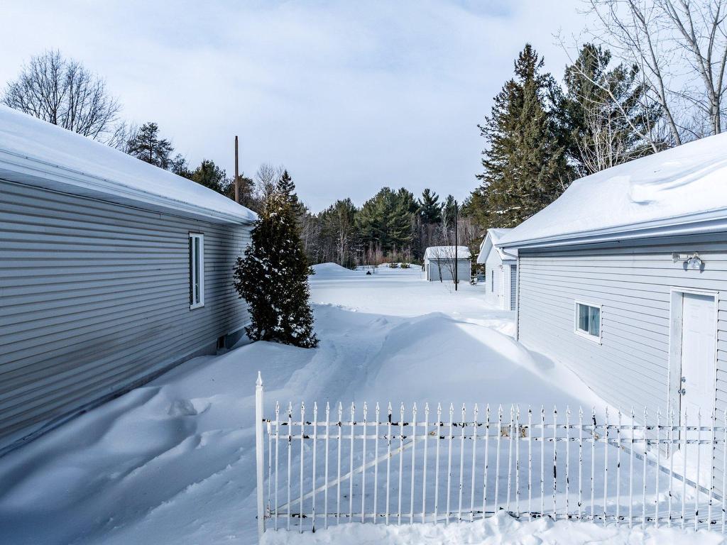 









3040


Boul. St-Michel

,
Trois-Rivières,




QC
G9A5E3

