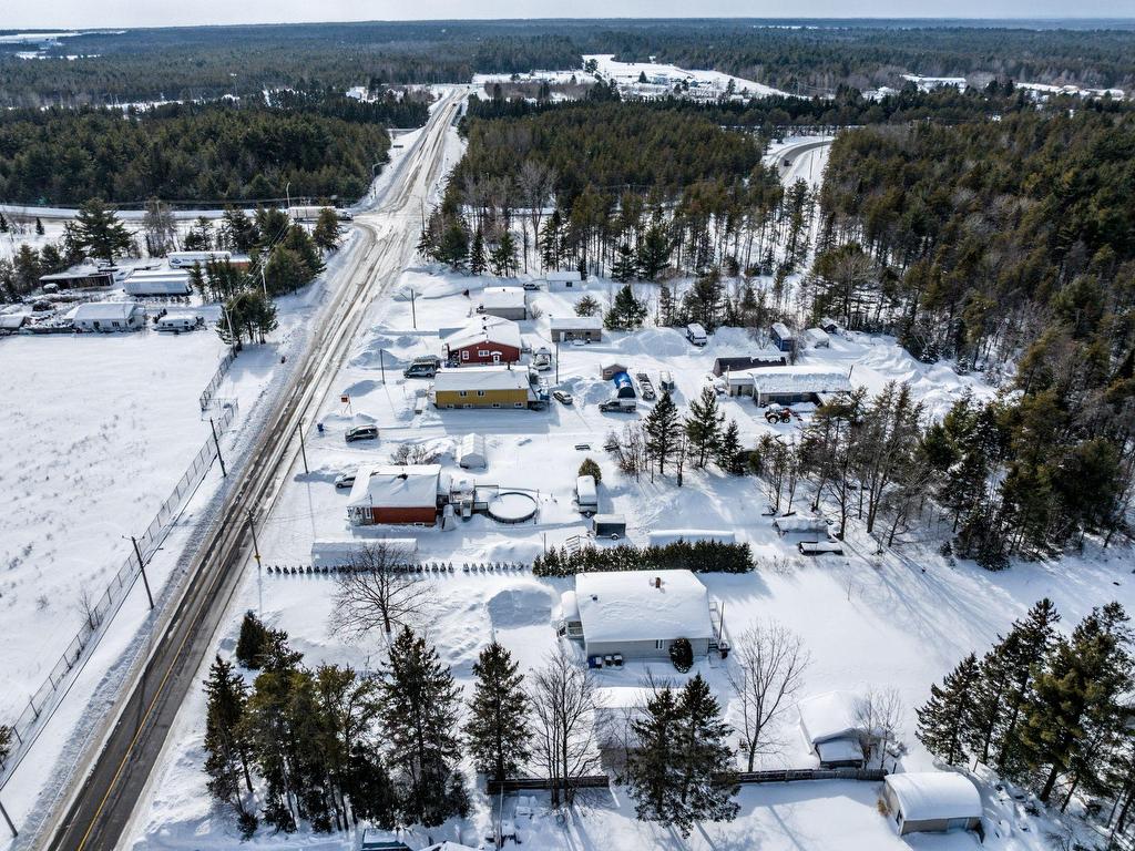 









3040


Boul. St-Michel

,
Trois-Rivières,




QC
G9A5E3

