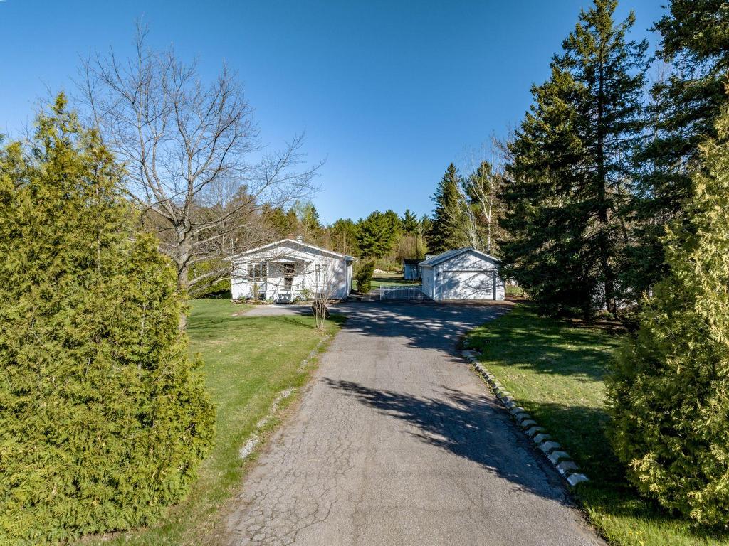 









3040


Boul. St-Michel

,
Trois-Rivières,




QC
G9A5E3

