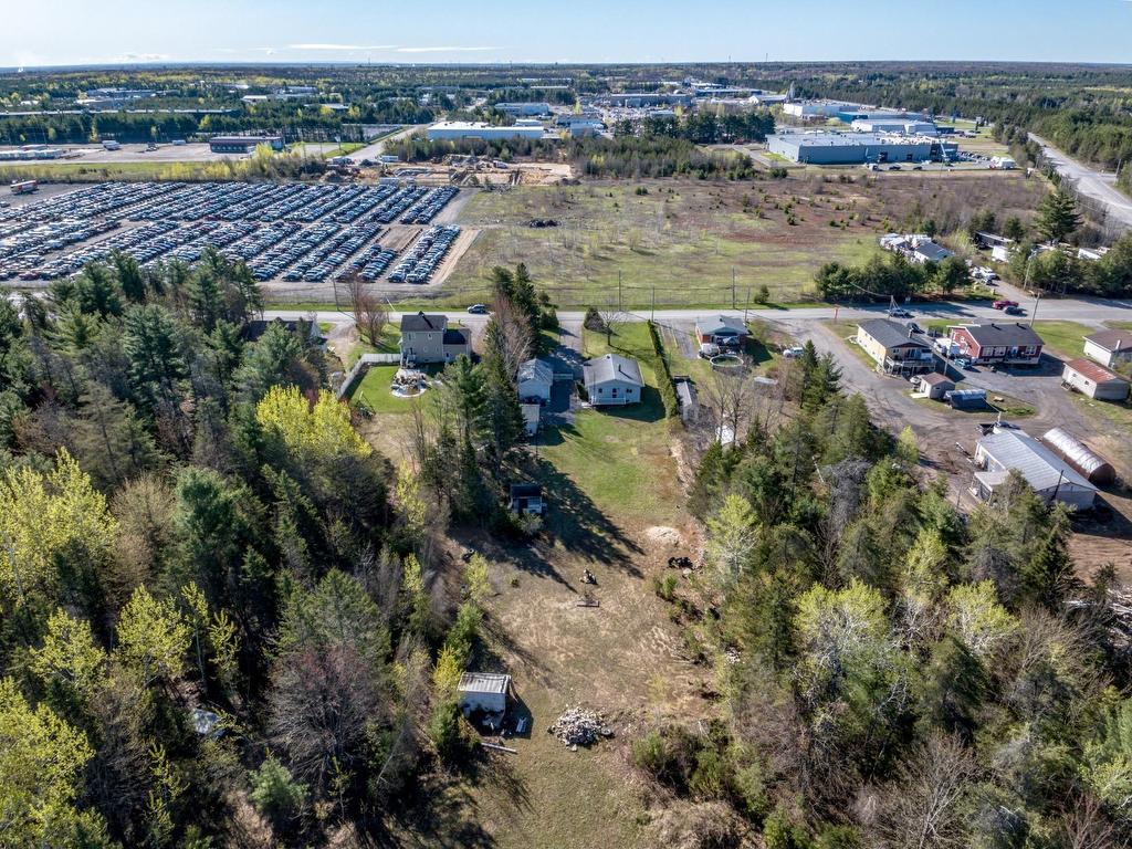 









3040


Boul. St-Michel

,
Trois-Rivières,




QC
G9A5E3

