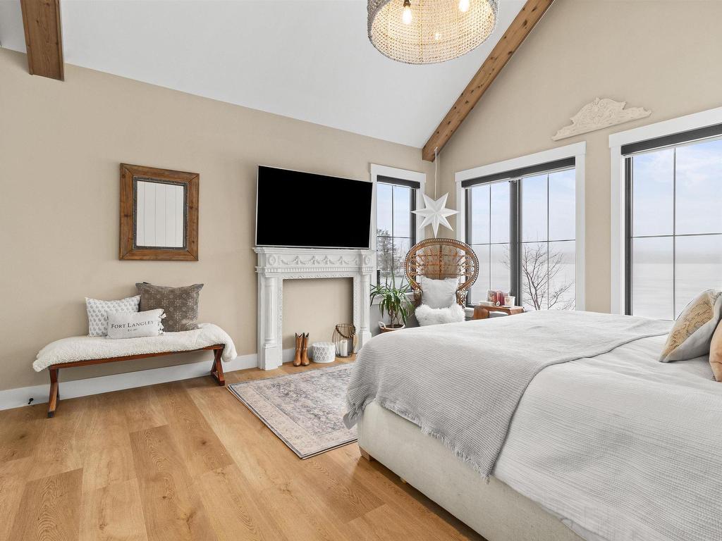 












480 McCabe Lake Drive

,
Middle Sackville,




NS
B4E 0N6

