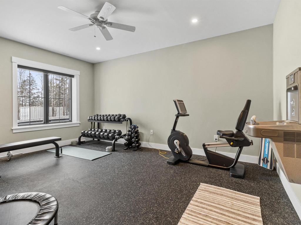 












480 McCabe Lake Drive

,
Middle Sackville,




NS
B4E 0N6

