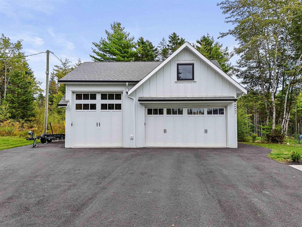 












480 McCabe Lake Drive

,
Middle Sackville,




NS
B4E 0N6

