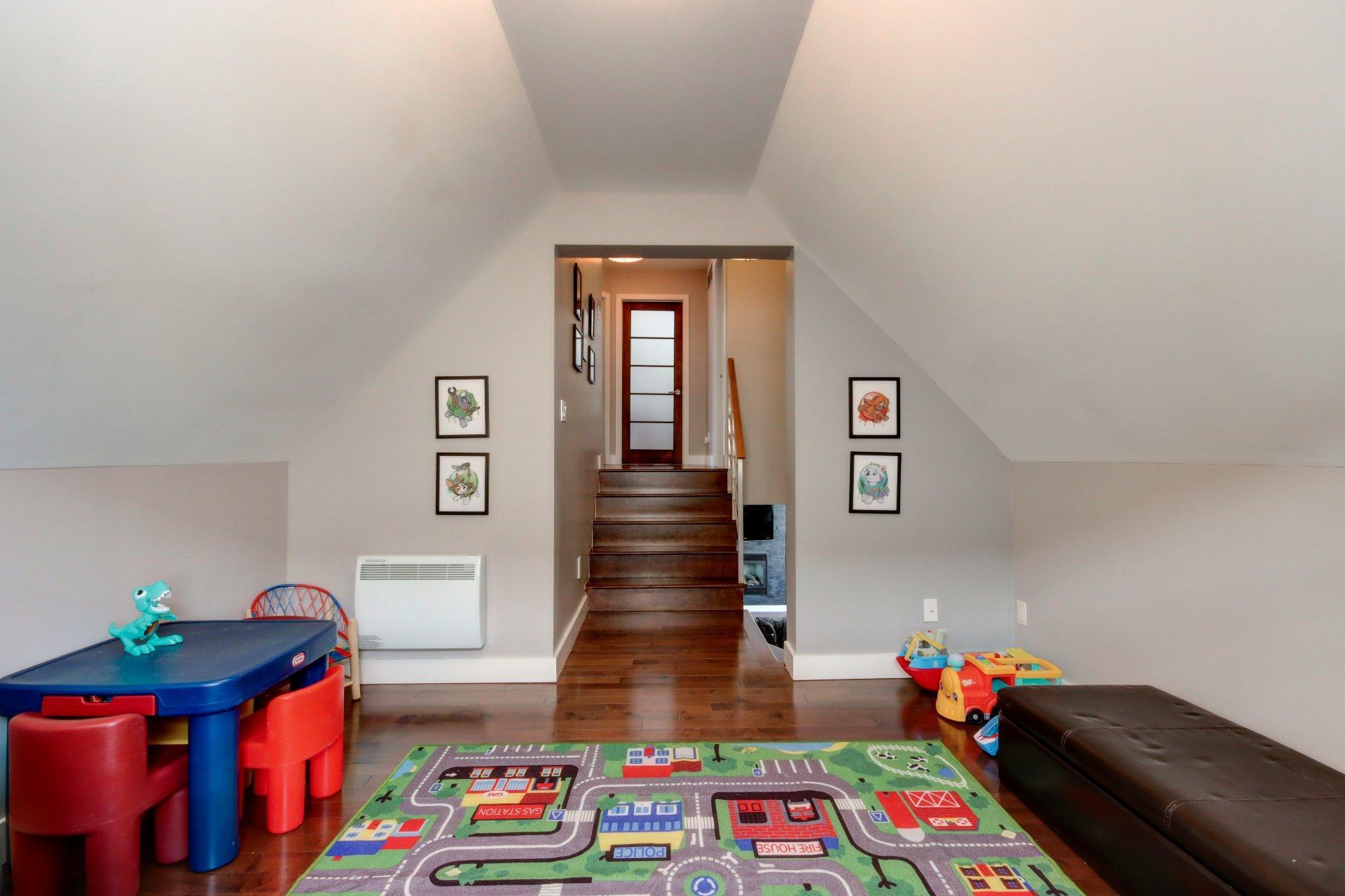 









3105


Rue de l'Aubépine

,
Saint-Bruno-de-Montarville,




QC
J3V0A8

