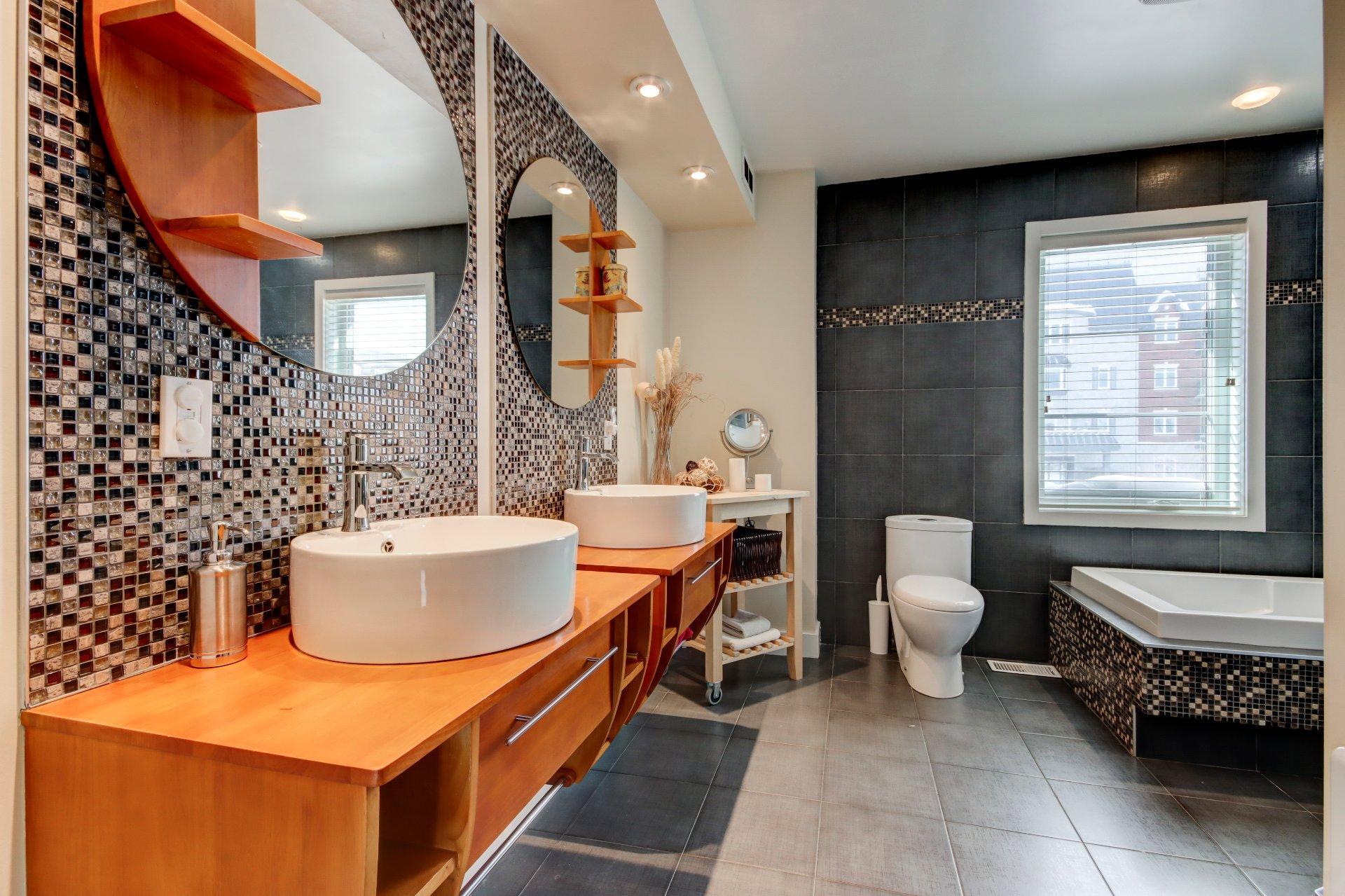 









3105


Rue de l'Aubépine

,
Saint-Bruno-de-Montarville,




QC
J3V0A8

