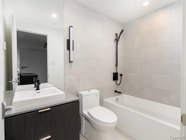 









200


Boul. Marcel-Laurin

, 306,
Montréal (Saint-Laurent),




QC
H4M2L4

