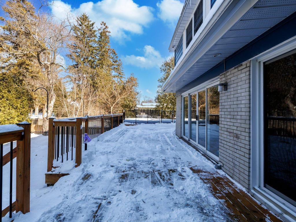 









20099


Ch. Lakeshore

,
Baie-d'Urfé,




QC
H9X1P6

