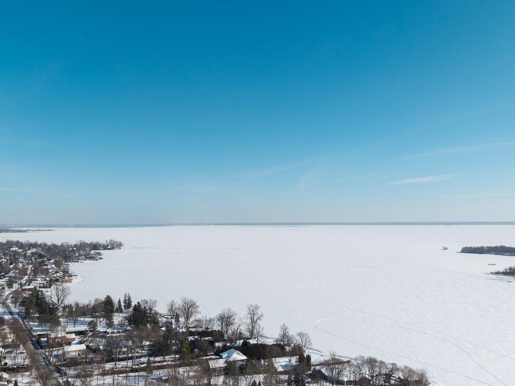 









20099


Ch. Lakeshore

,
Baie-d'Urfé,




QC
H9X1P6

