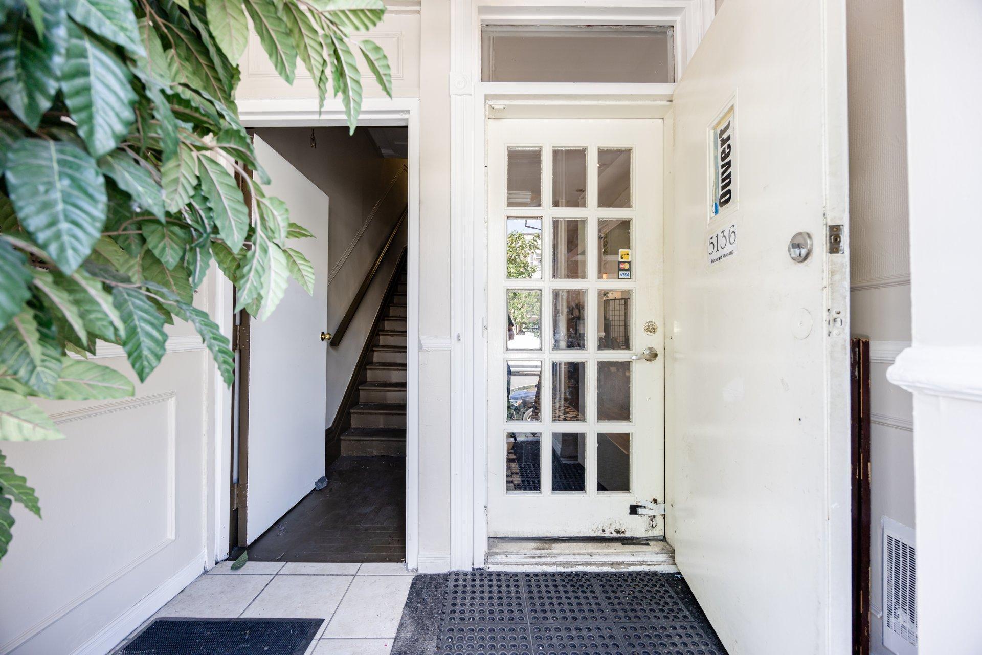 









5136Z


Av. du Parc

,
Montréal (Le Plateau-Mont-Royal),




QC
H2V4G5

