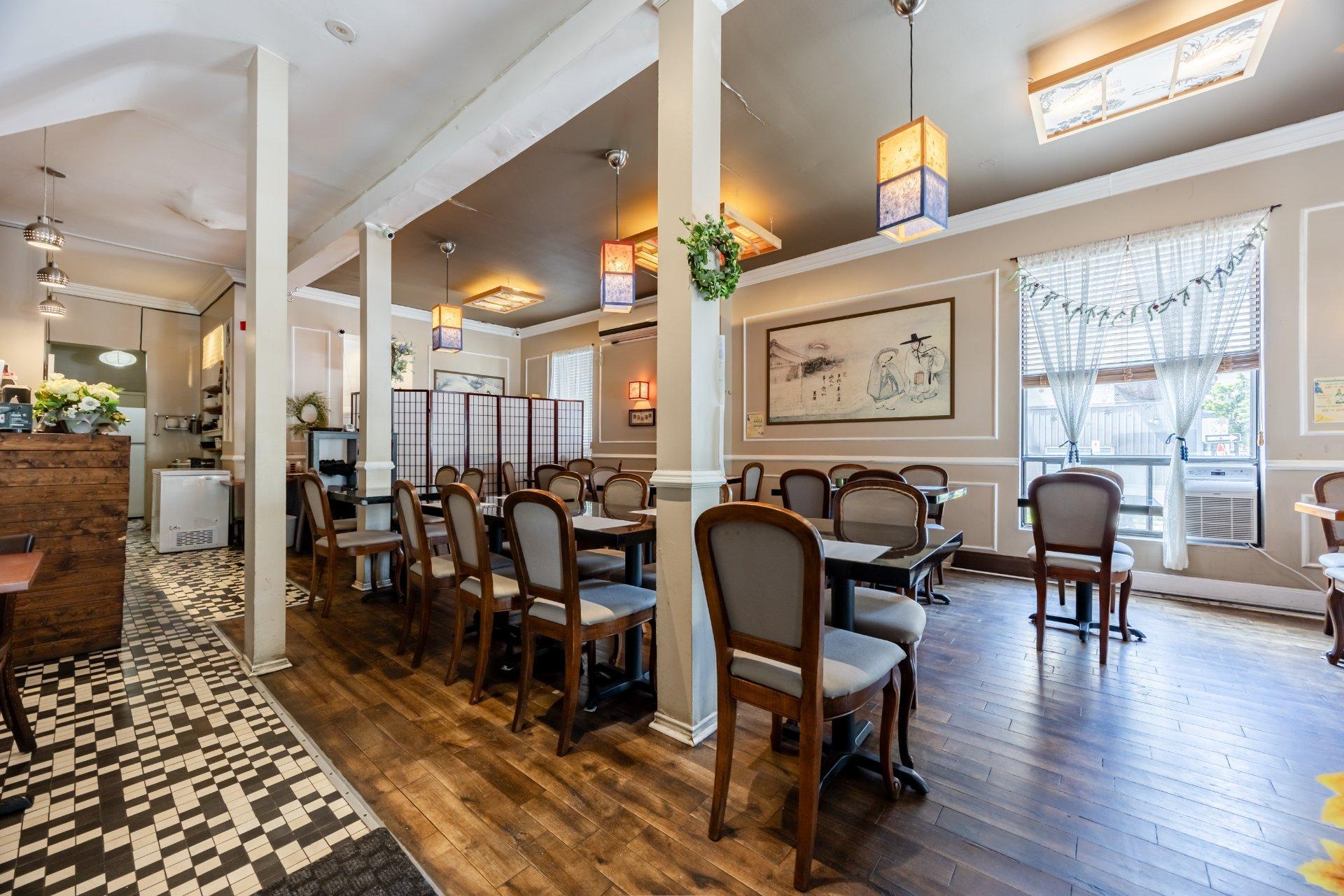 









5136Z


Av. du Parc

,
Montréal (Le Plateau-Mont-Royal),




QC
H2V4G5

